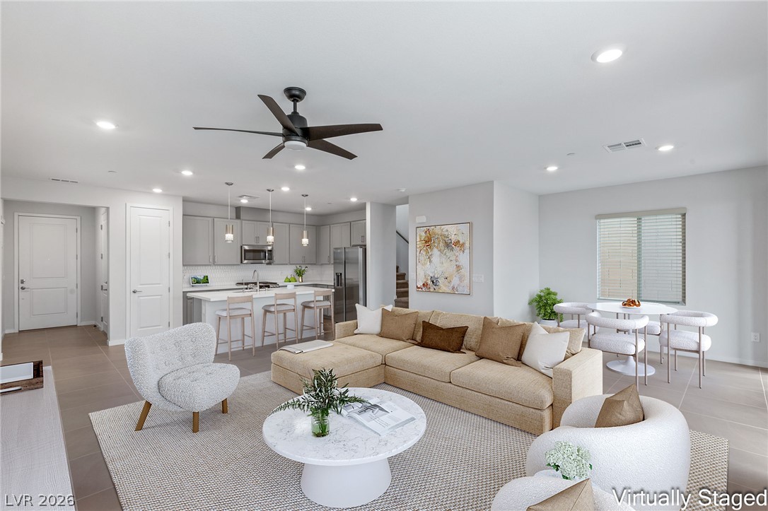 11576 Desert Hollow Avenue, Las Vegas 89138
