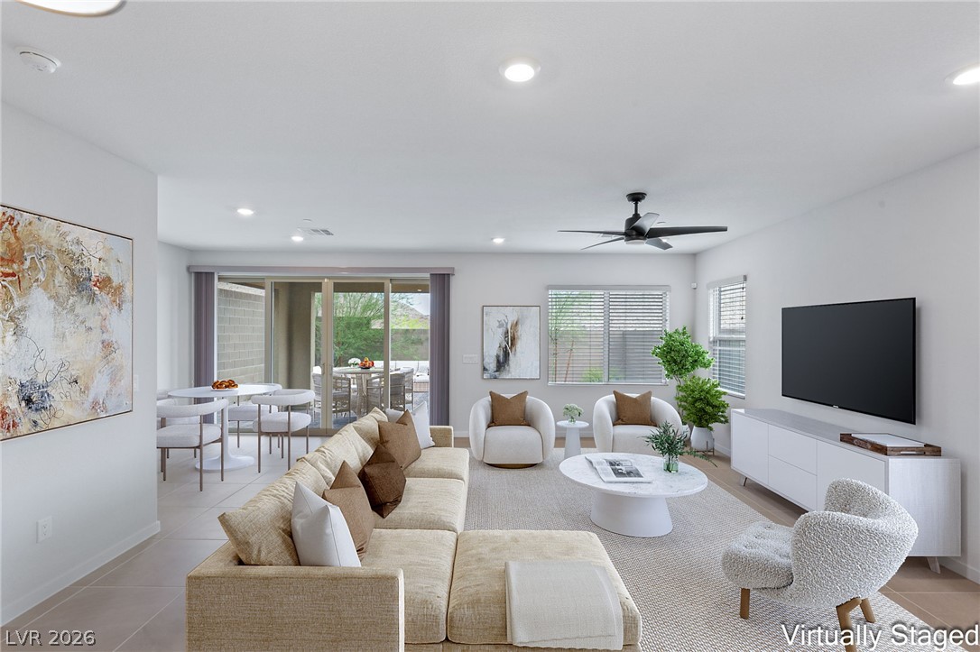 Photo 3 of 11576 Desert Hollow Avenue