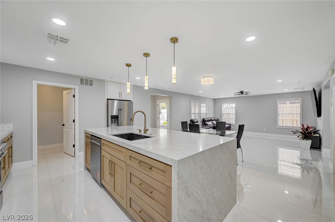 Photo 6 of 45, 3212 Jevonda Avenue
