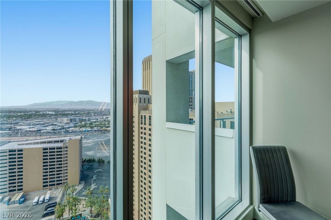 Photo 33 of 40, 2700 Las Vegas Boulevard #2303