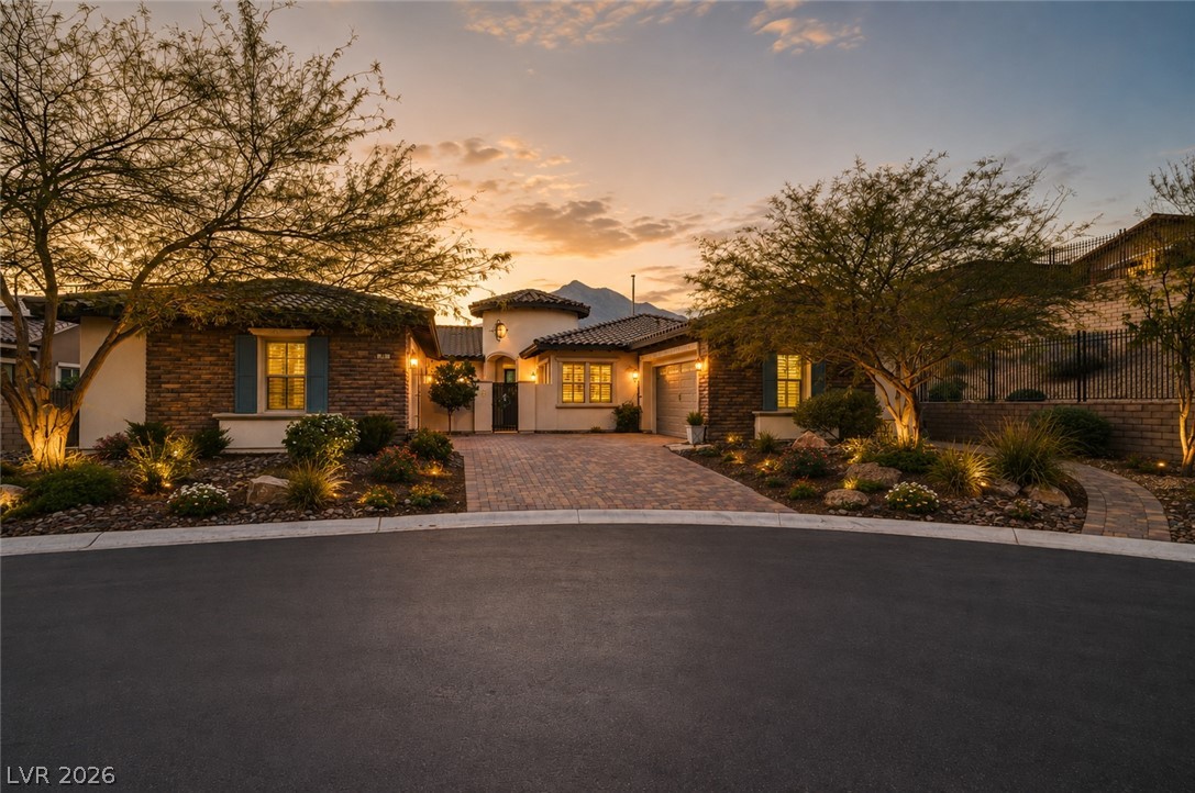 81 Navarra Canyon Court, Las Vegas 89138