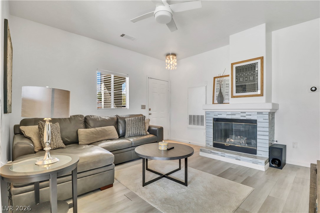 Photo 6 of 29, 1401 Red Crest Lane #201