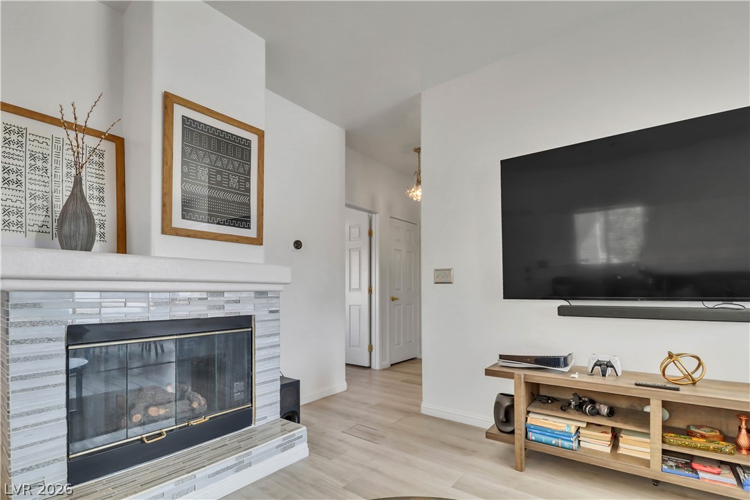 Photo 7 of 29, 1401 Red Crest Lane #201
