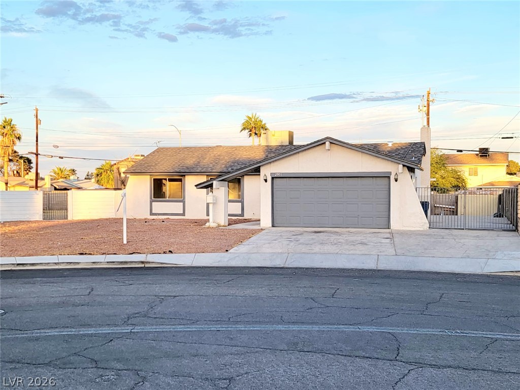 2901 King Midas Way, Las Vegas 89102