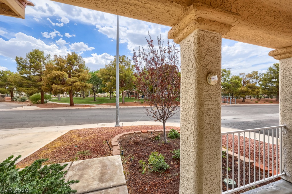 Photo 5 of 976 Skyforest Drive