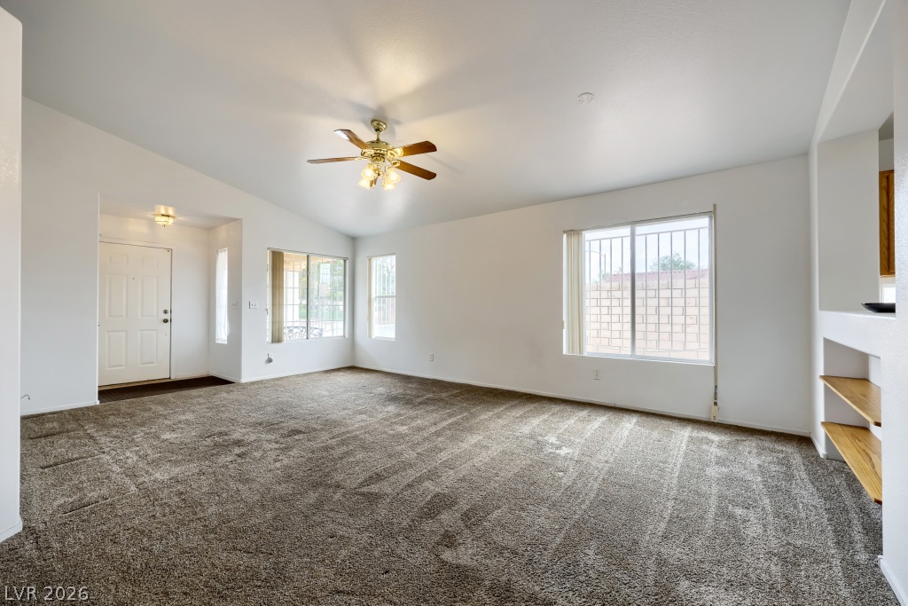 Photo 8 of 39, 976 Skyforest Drive