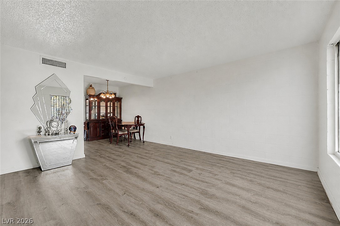 Photo 7 of 22, 625 S Royal Crest Circle #11