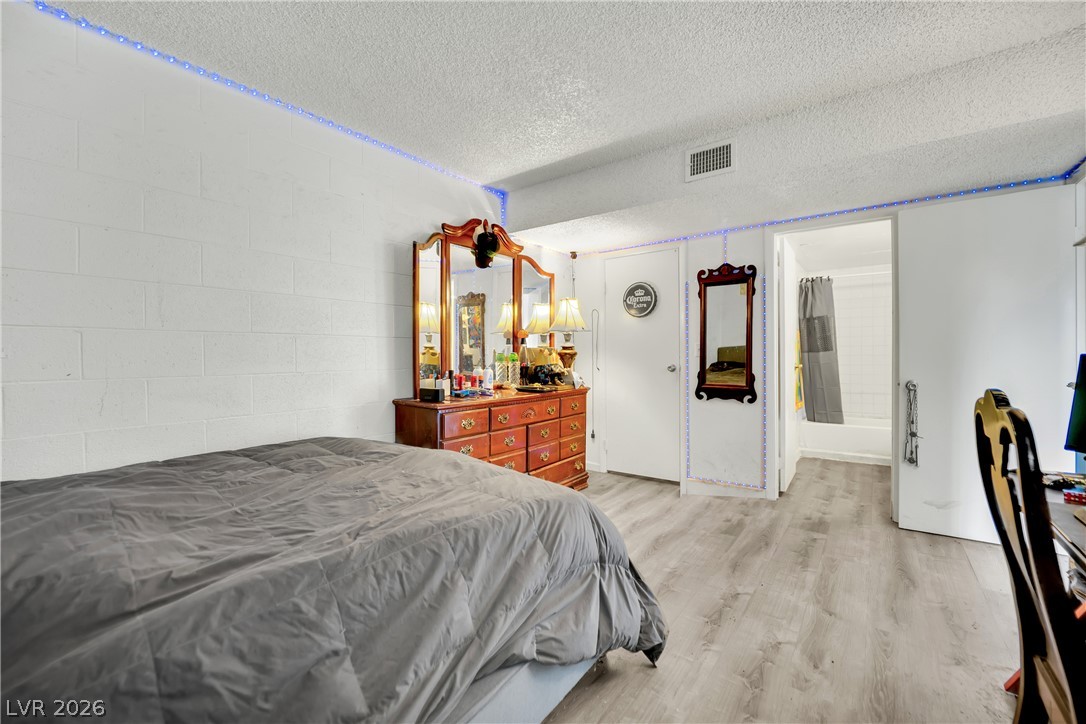 Photo 10 of 22, 625 S Royal Crest Circle #11