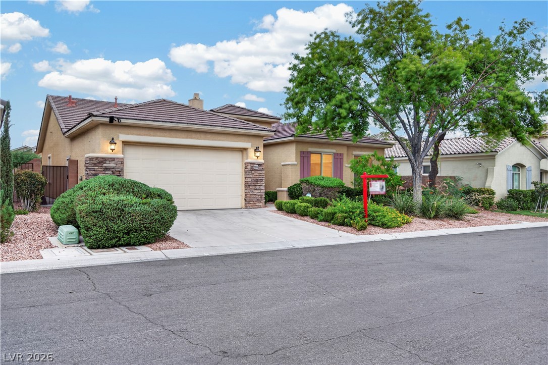 Photo 3 of 5016 Danube Avenue