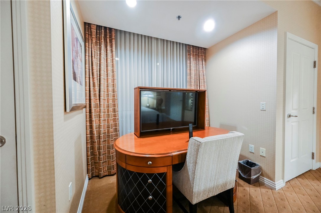 Photo 27 of 43, 145 HARMON Avenue #1021