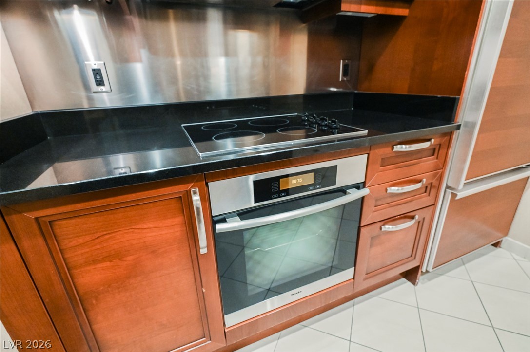 Photo 8 of 43, 145 HARMON Avenue #1021