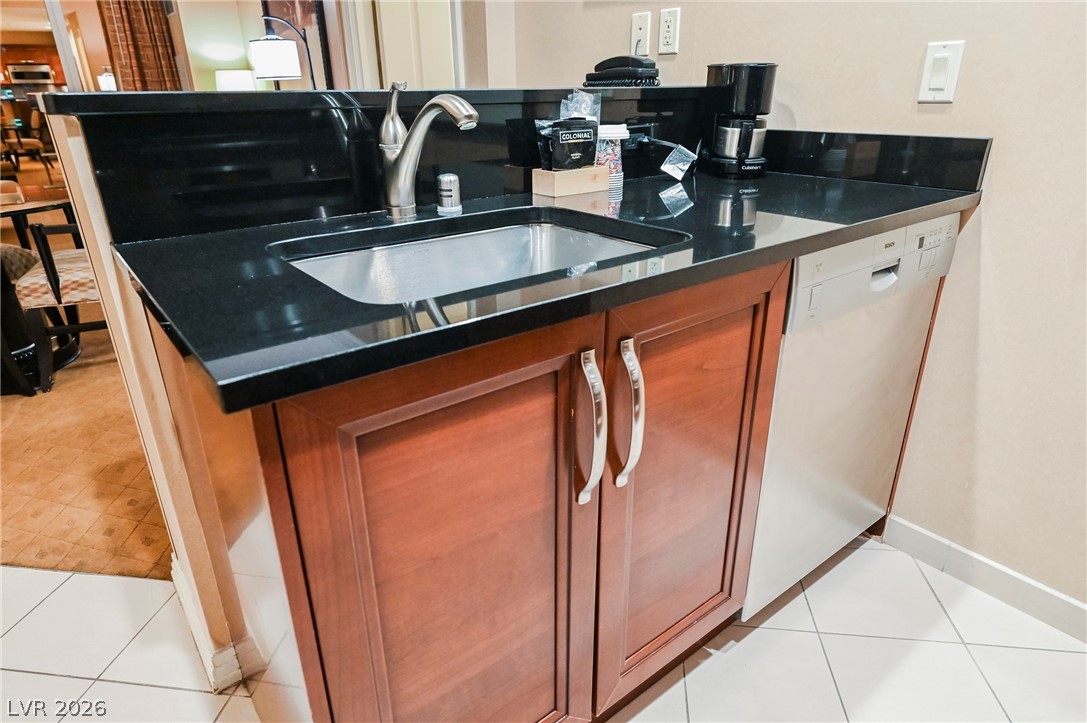 Photo 10 of 43, 145 HARMON Avenue #1021