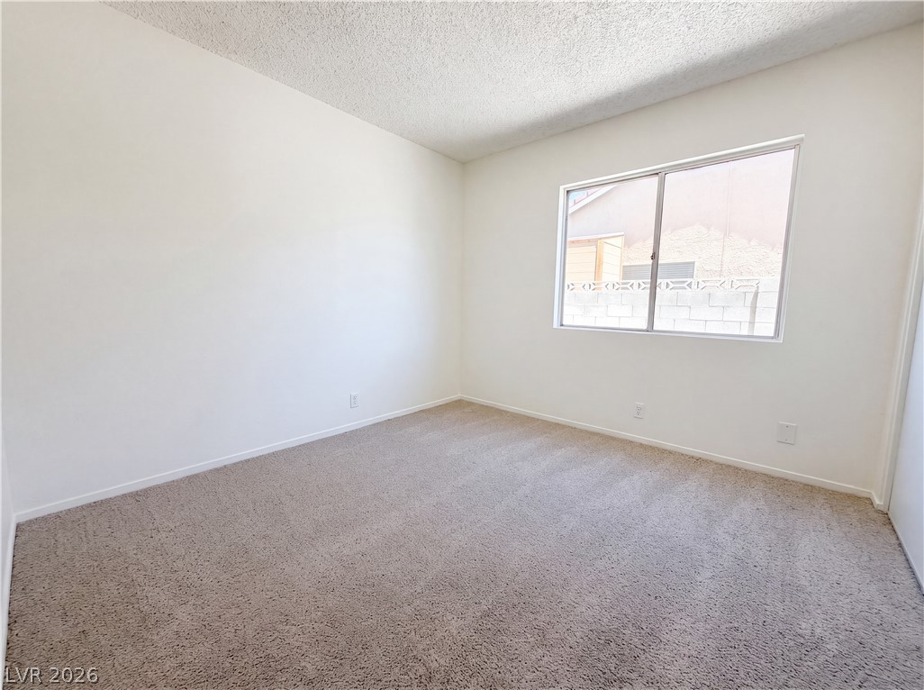 Photo 9 of 18, 3152 Viewcrest Avenue