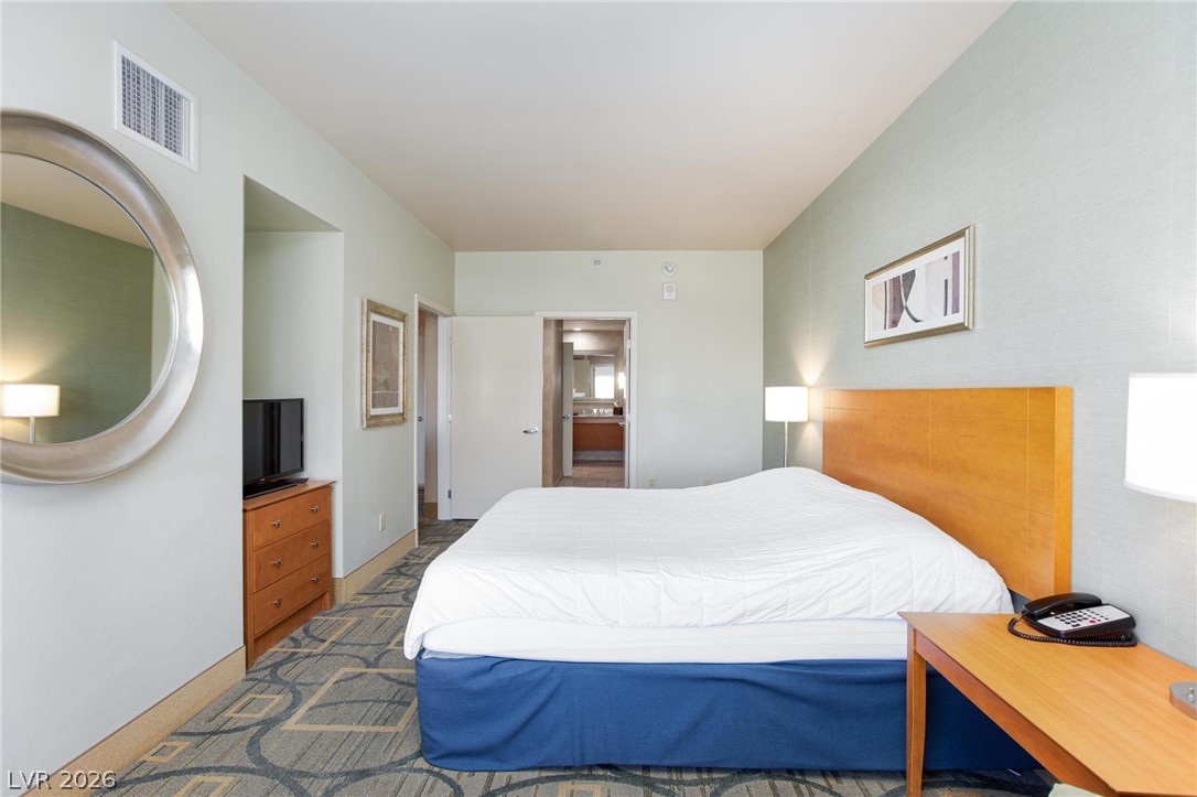 Photo 11 of 39, 211 E Flamingo Road #1003