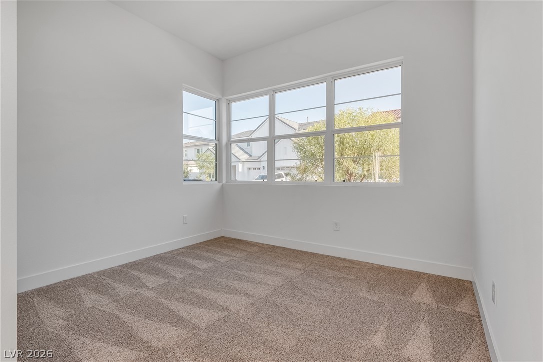 Photo 5 of 10226 Pleasant Knoll Avenue