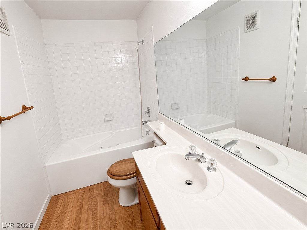 Photo 17 of 19, 1375 E Hacienda Avenue #218