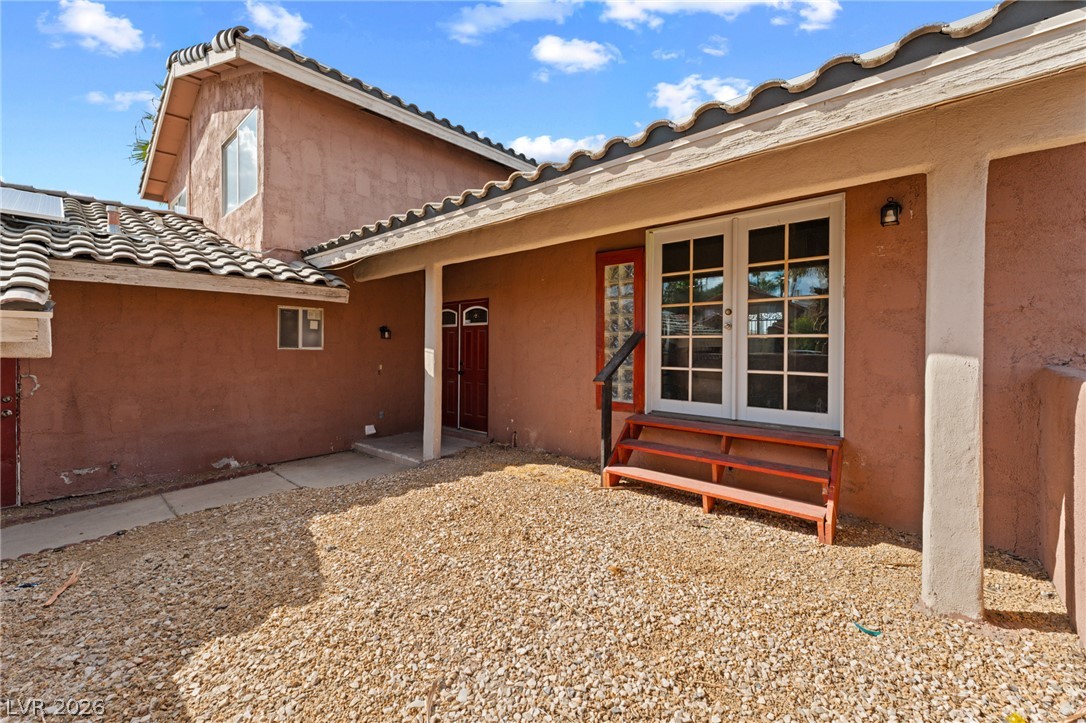 Photo 4 of 3750 La Junta Drive