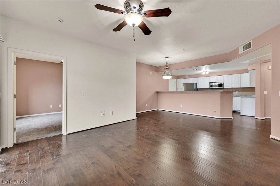 Photo 8 of 28, 8777 W Maule Avenue #1098
