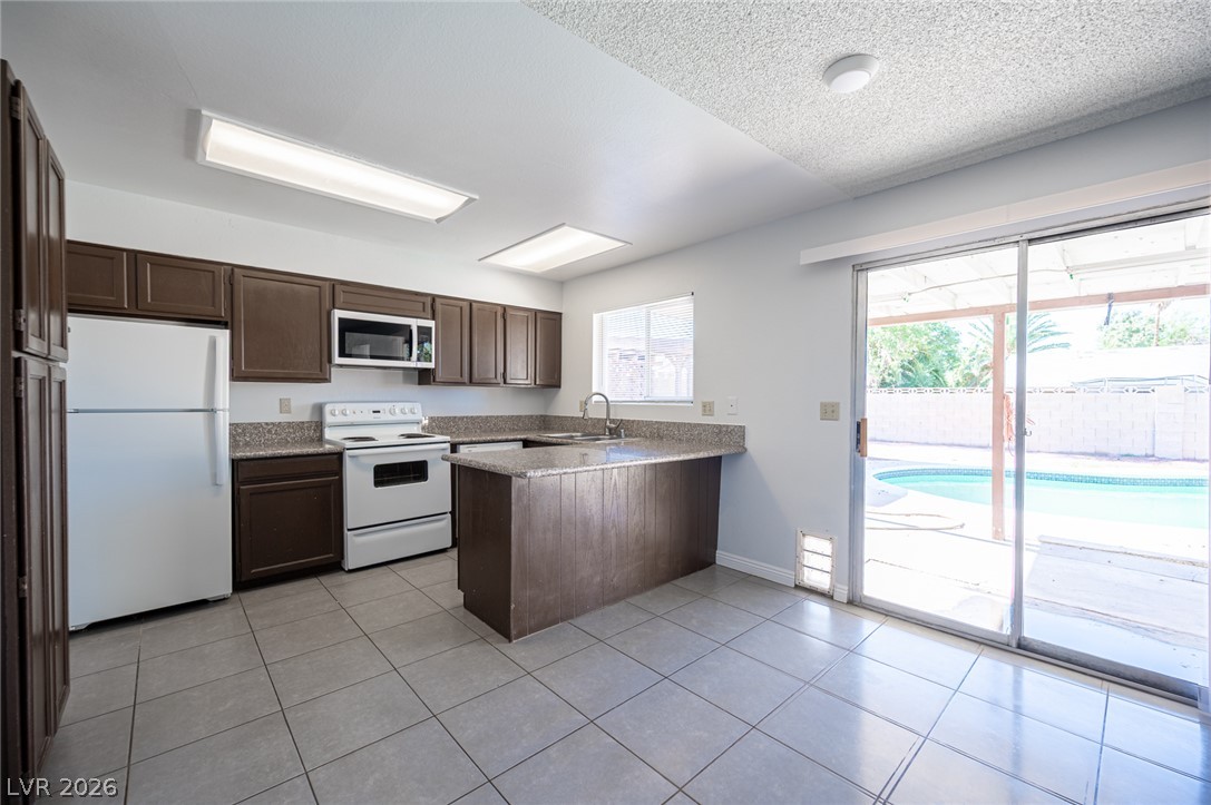 Photo 16 of 32, 5142 Tahnee Drive