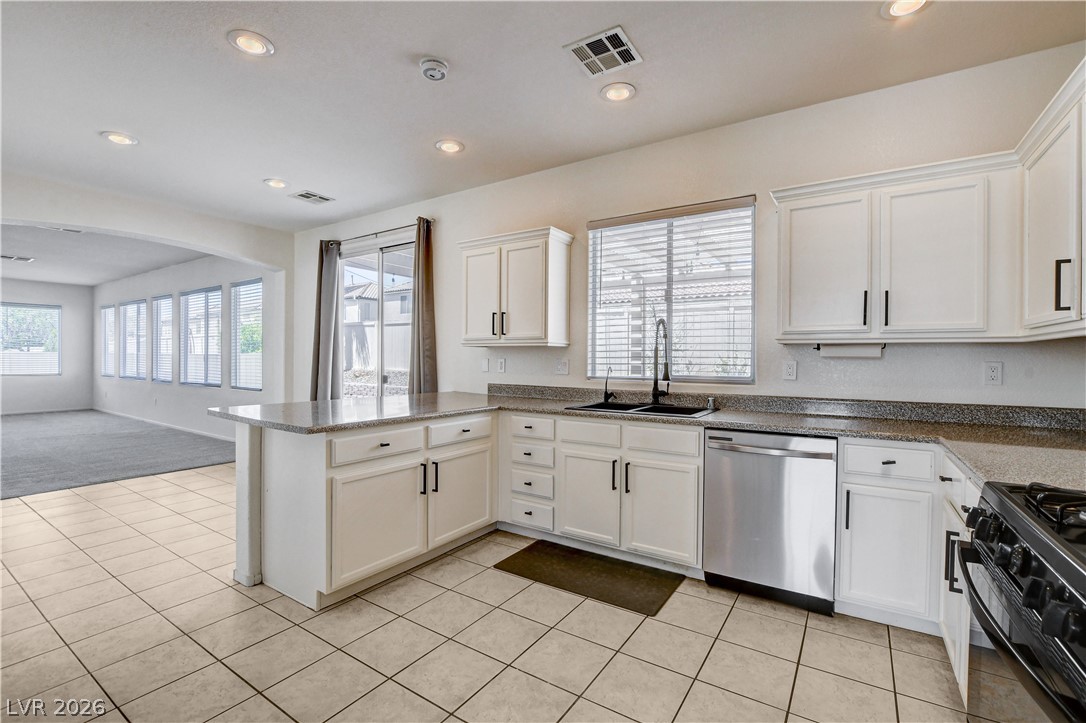 Photo 12 of 41, 5331 Kadena Garden Court