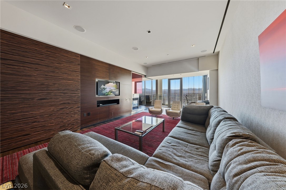 Photo 11 of 32, 4381 W Flamingo Road #58301