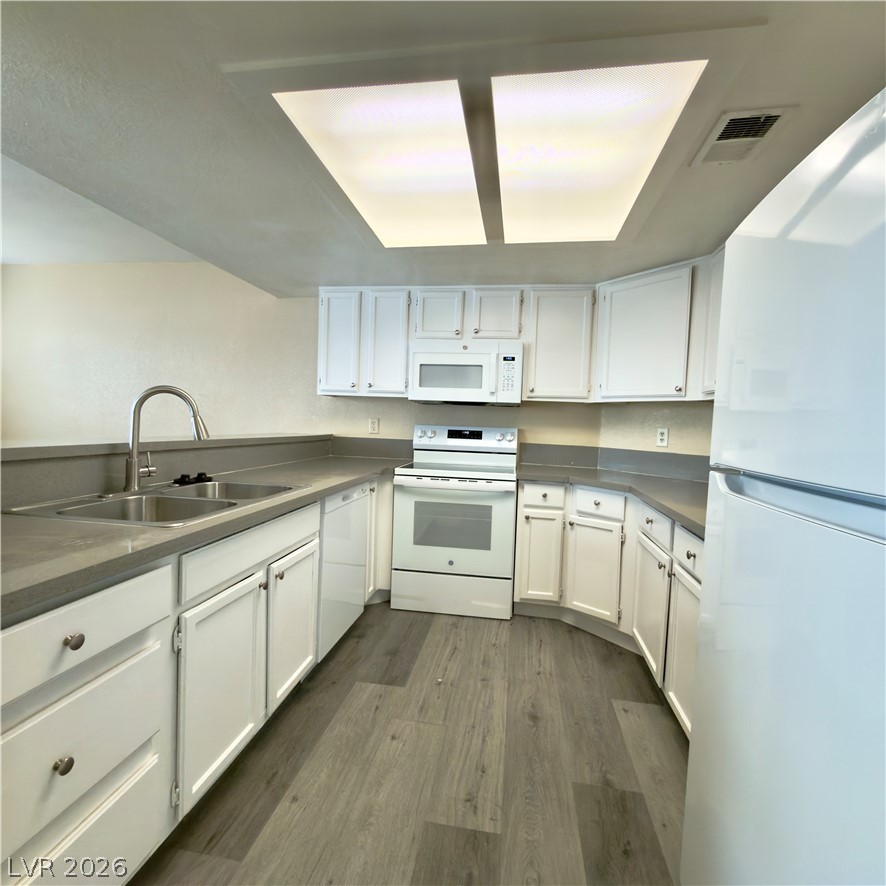 Photo 7 of 31, 6250 W Flamingo Road #159
