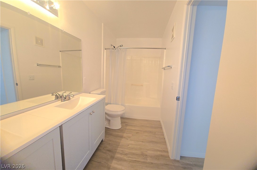 Photo 16 of 35, 3425 E Russell Road #265