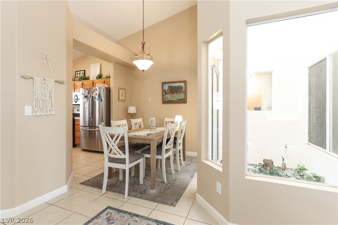 Photo 17 of 44, 796 Capri Drive
