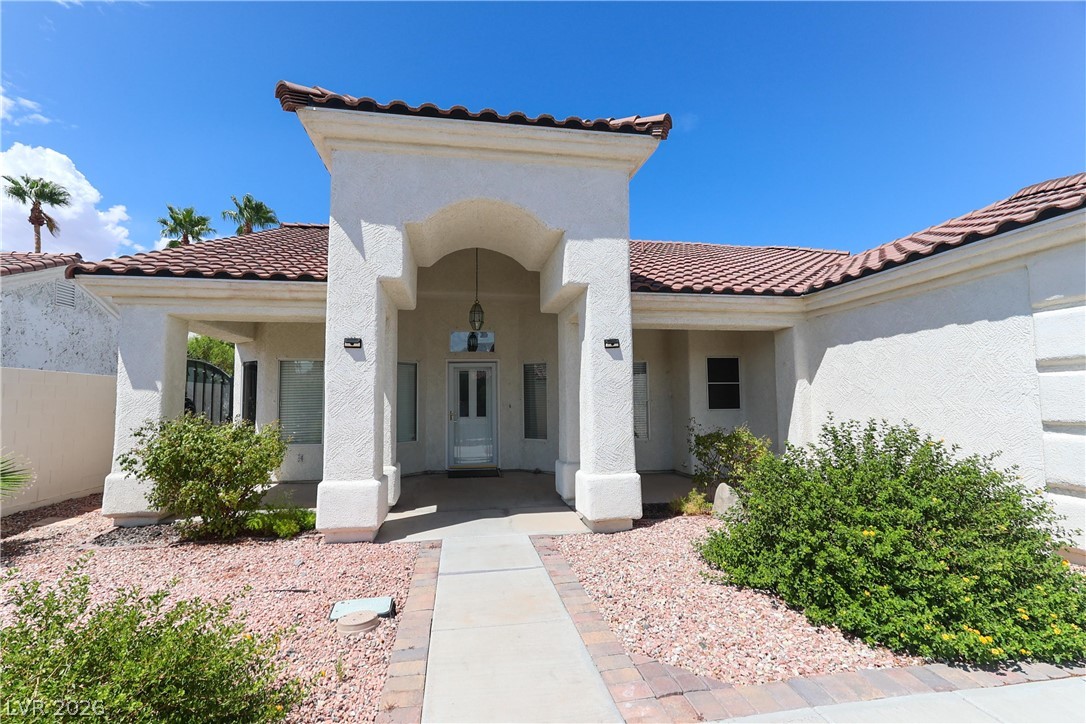 Photo 8 of 44, 796 Capri Drive
