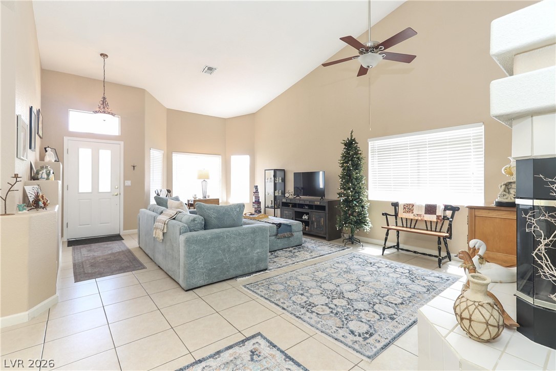 Photo 11 of 44, 796 Capri Drive