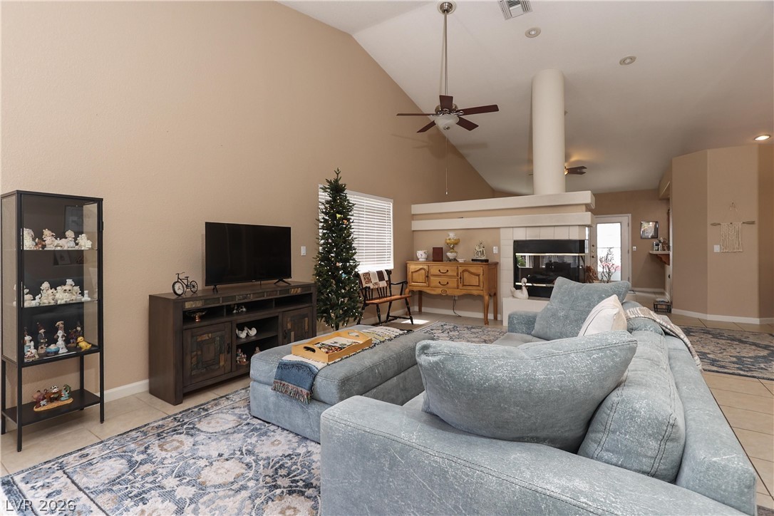 Photo 14 of 44, 796 Capri Drive