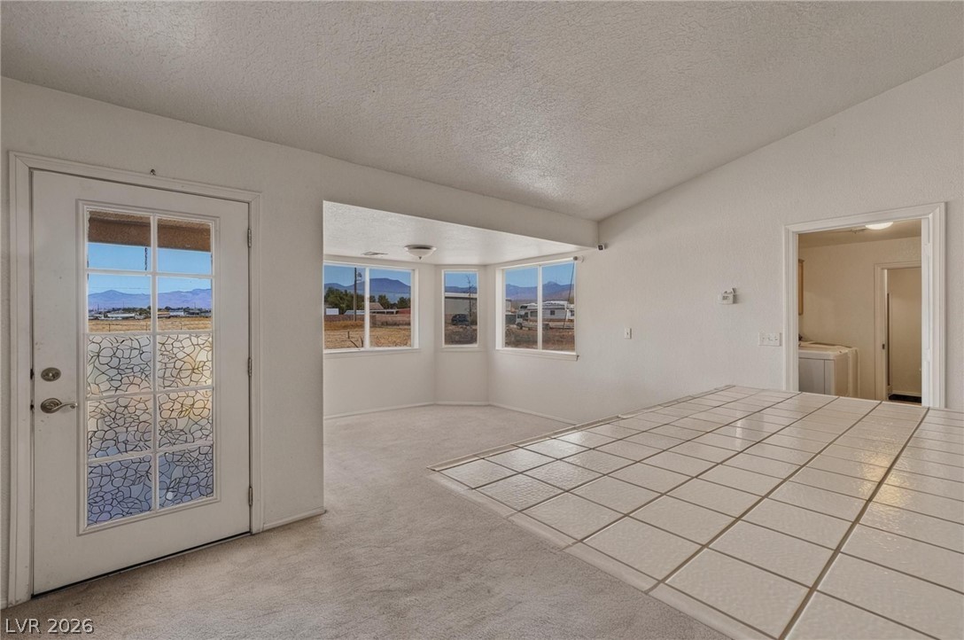 Photo 14 of 40, 3080 E Cactus Street