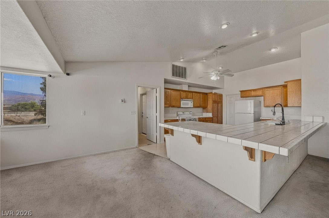 Photo 9 of 40, 3080 E Cactus Street
