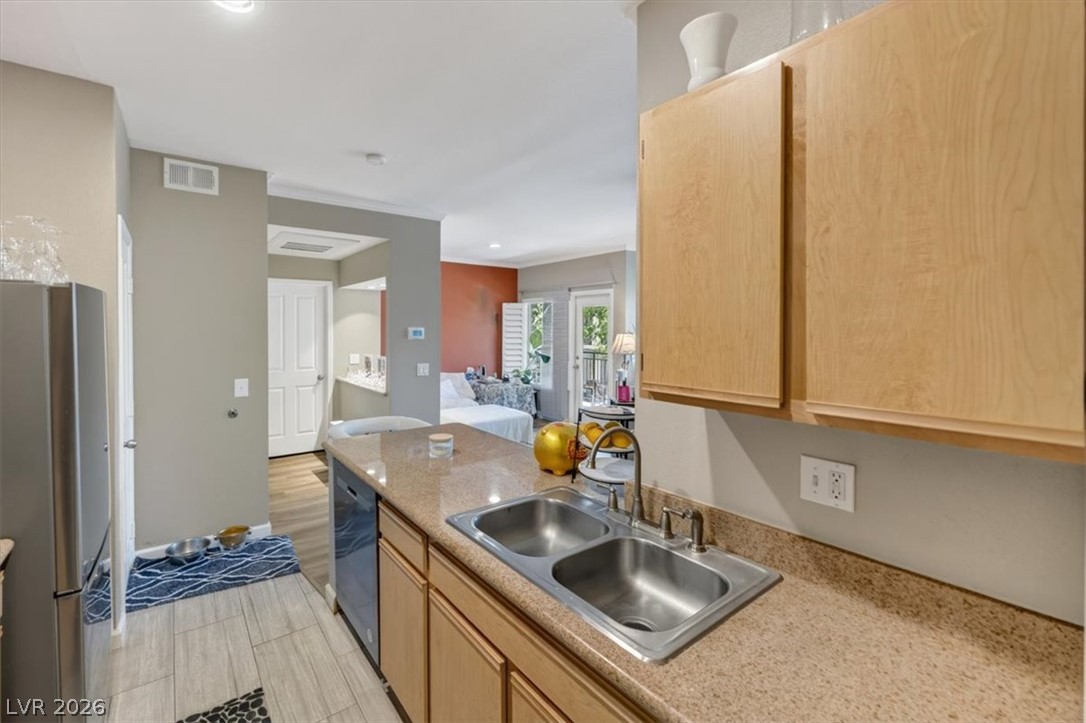 Photo 22 of 37, 2900 Sunridge Heights Parkway #625