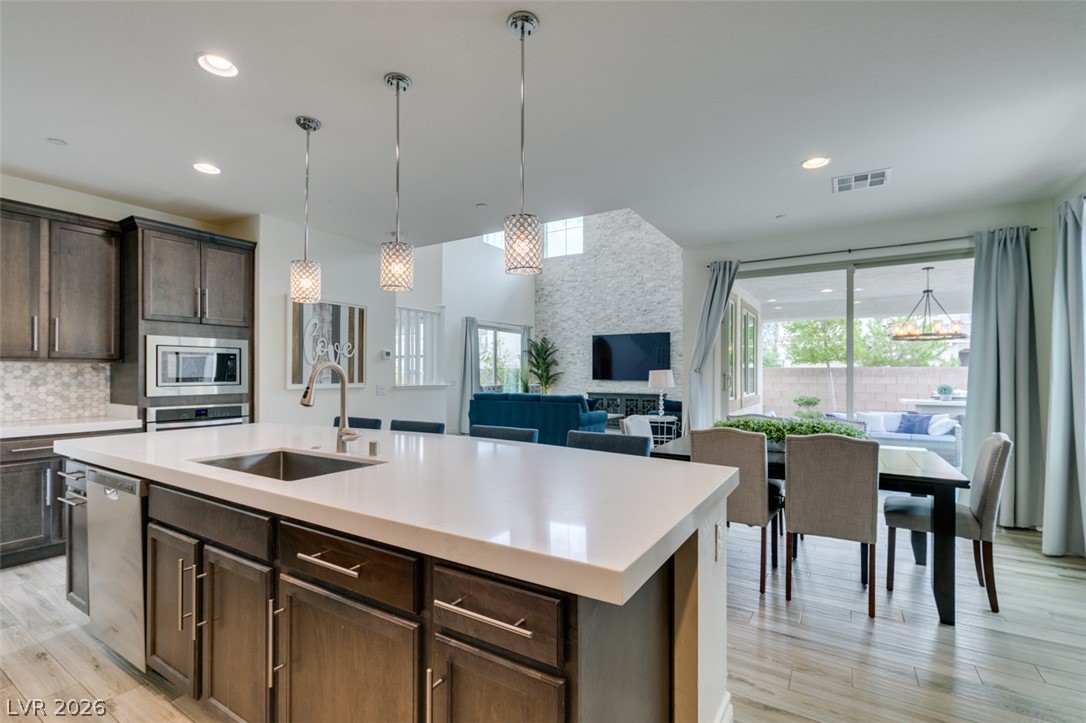 Photo 34 of 89, 3033 Villanelle Avenue
