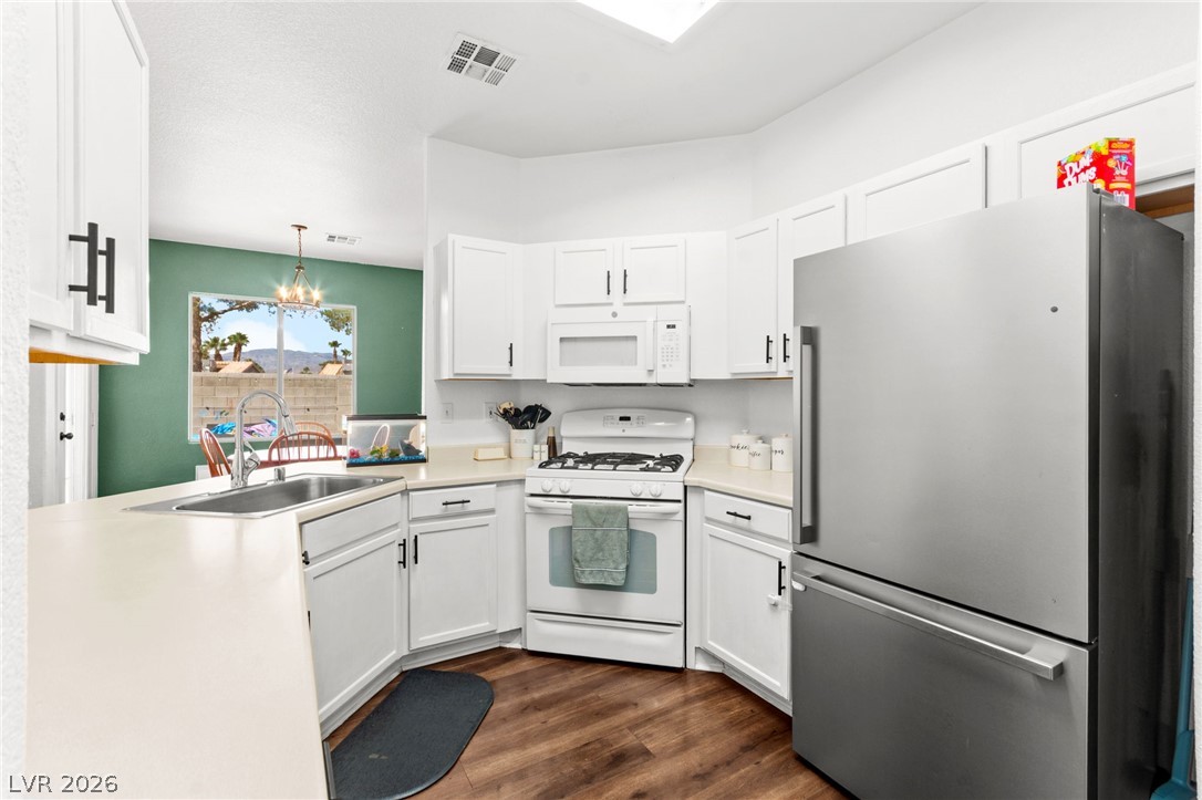 Photo 6 of 39, 7353 Ridge Star Court
