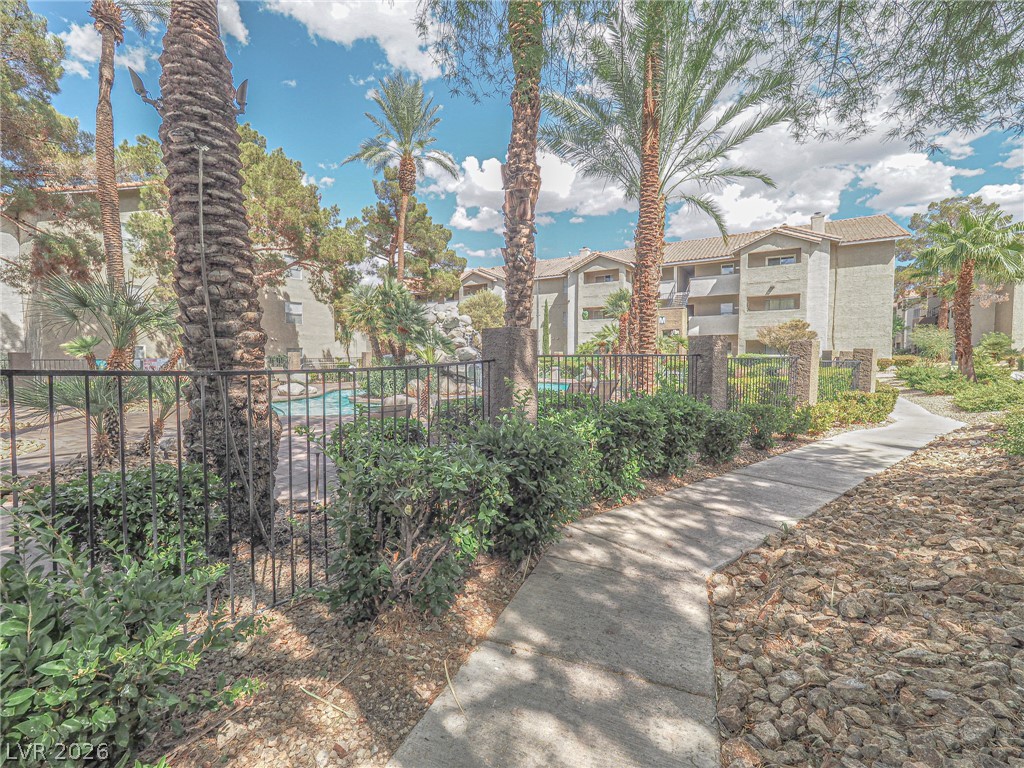 Photo 11 of 99, 4200 S Valley View #1085