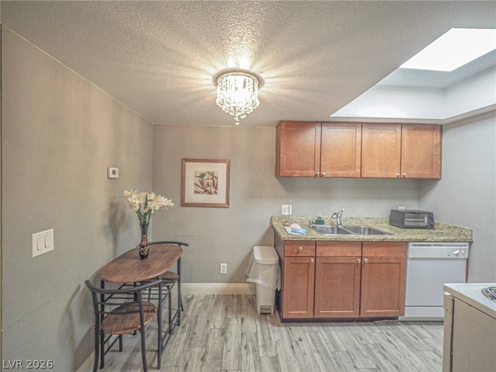 Photo 34 of 99, 4200 S Valley View #1085