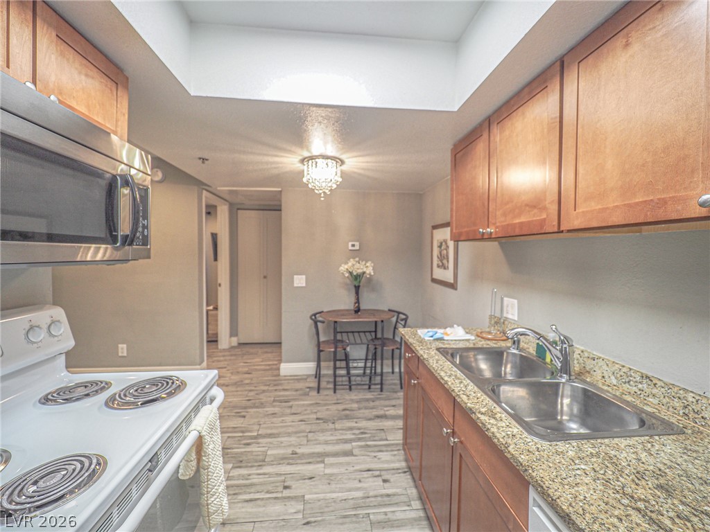 Photo 39 of 99, 4200 S Valley View #1085
