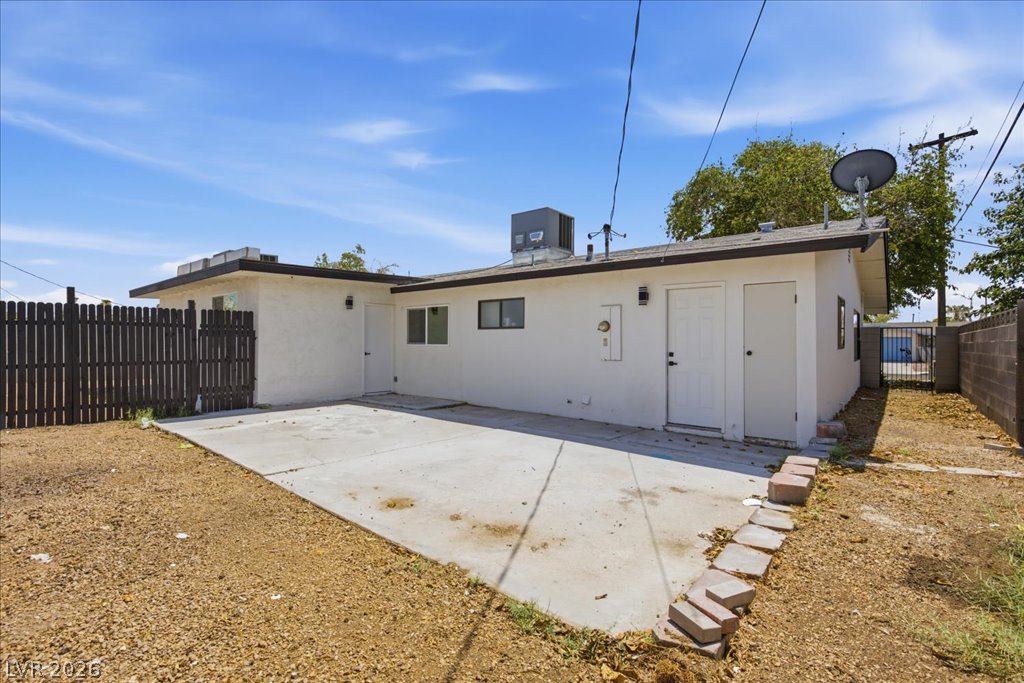 Photo 19 of 23, 3912 Casa Grande Avenue