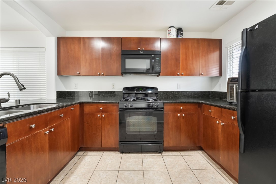 Photo 9 of 35, 9132 Gabardine Avenue