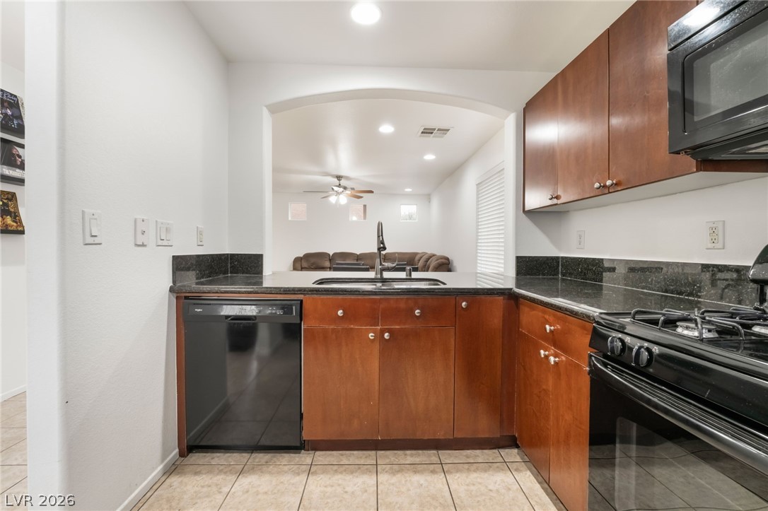 Photo 10 of 35, 9132 Gabardine Avenue