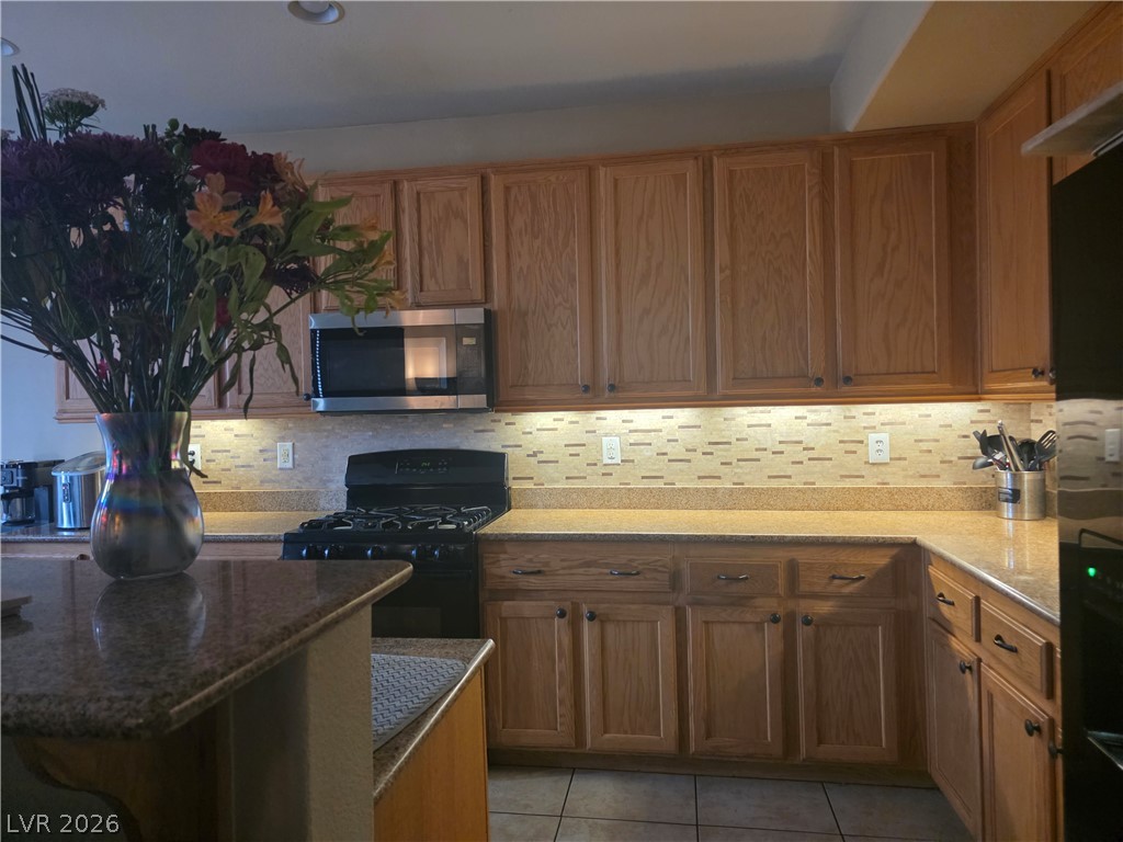 Photo 9 of 21, 5628 W Tideview Street