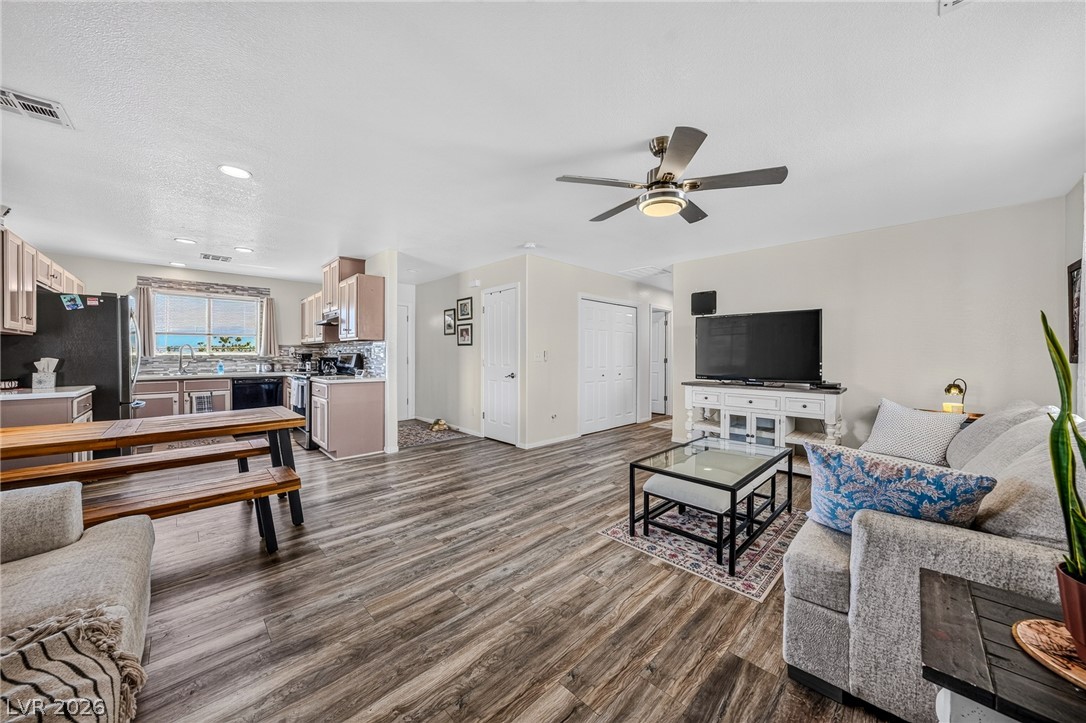 Photo 13 of 41, 2970 Rio Rico Drive