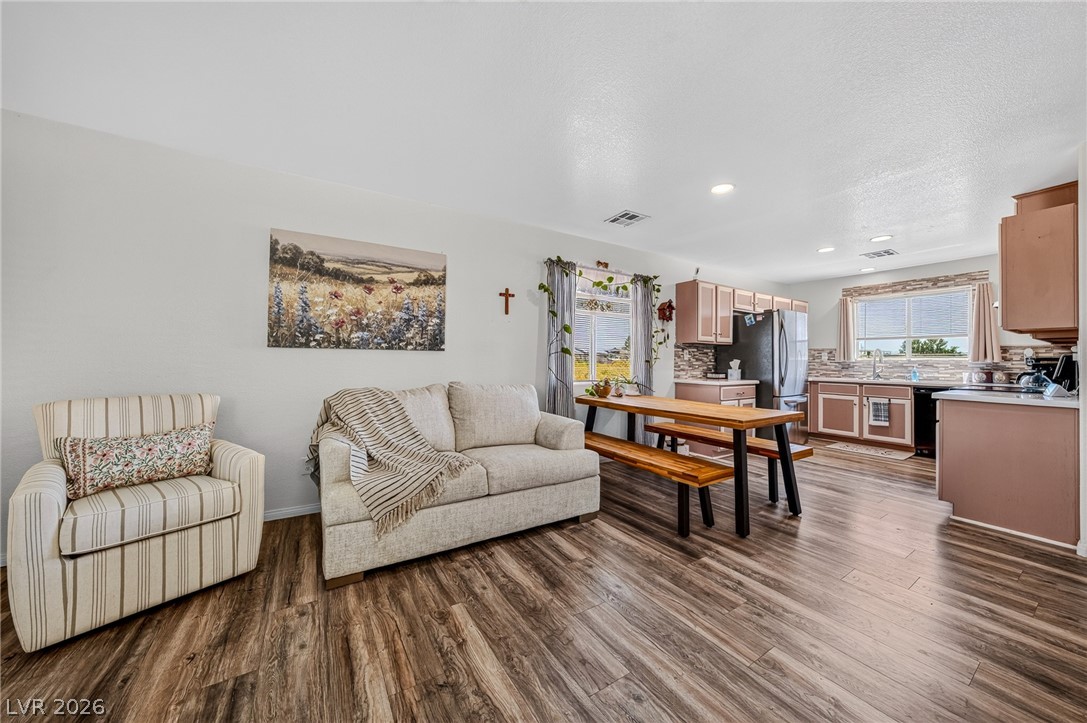 Photo 9 of 41, 2970 Rio Rico Drive
