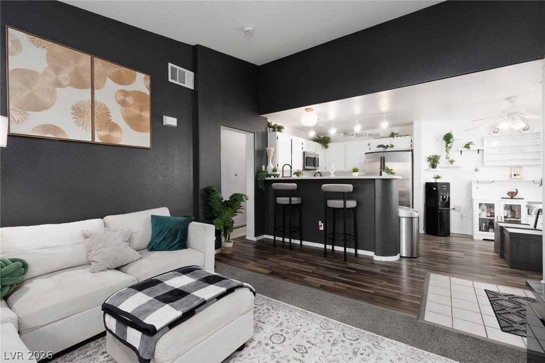 Photo 7 of 18, 1881 W Alexander Road #2066