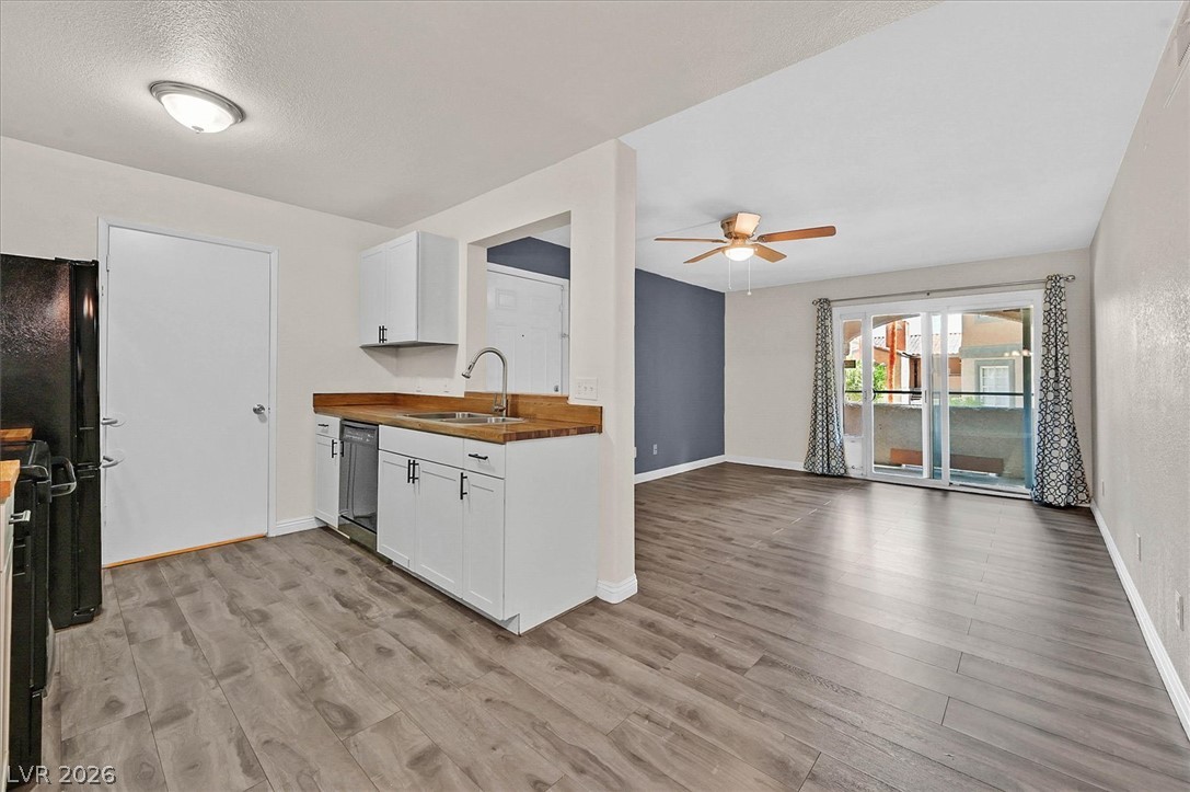 220 Mission Newport Lane #105, Las Vegas 89107