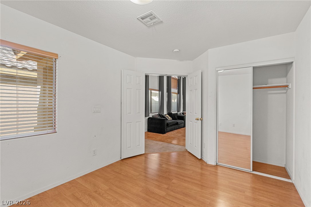 Photo 13 of 60, 3220 Black Jade Avenue