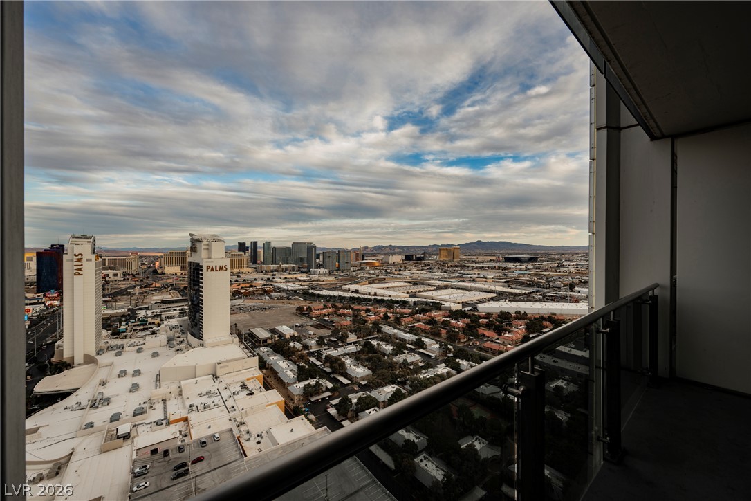 Photo 3 of 4381 W Flamingo Road #3704