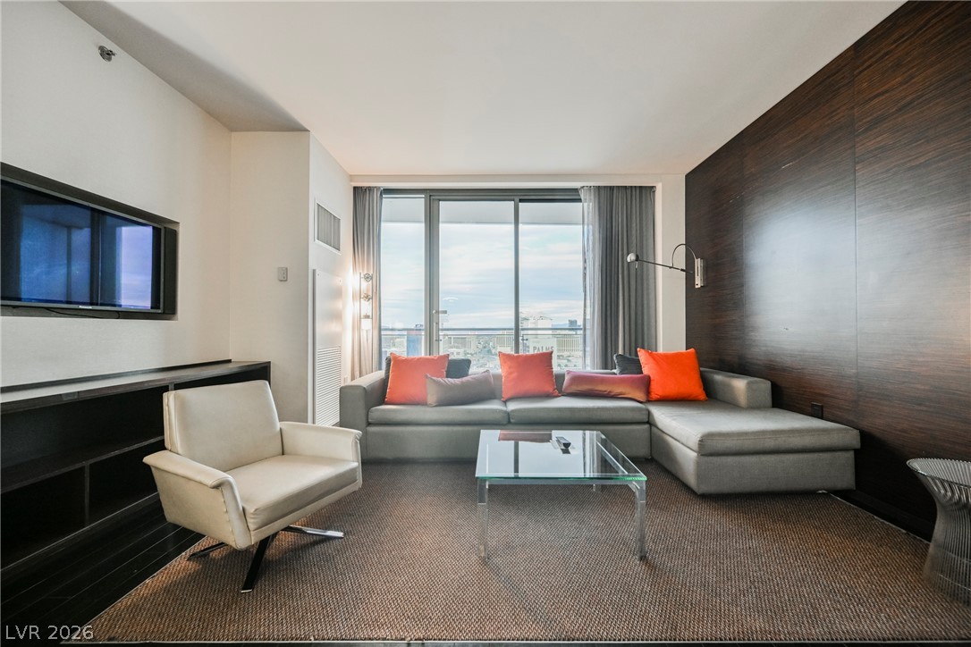 Photo 9 of 36, 4381 W Flamingo Road #3704